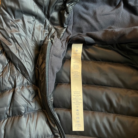 Navy Lululemon jacket size 8 - Picture 4 of 7